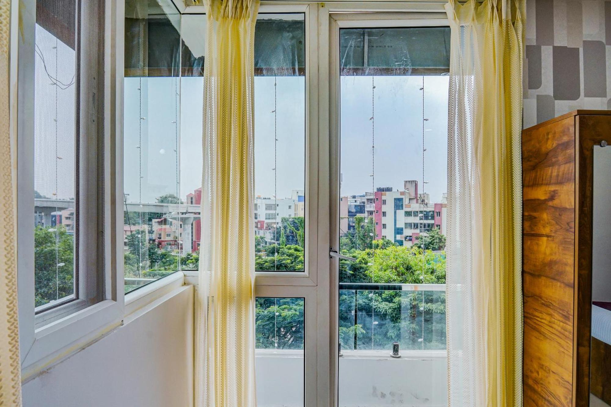 The Emerald Inn Bangalore Extérieur photo