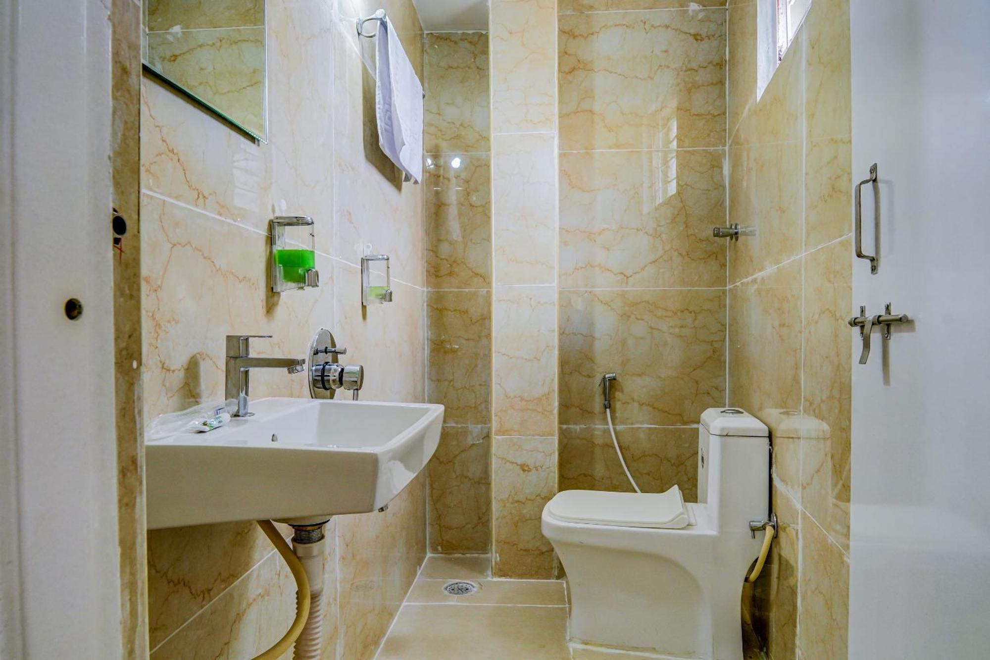 The Emerald Inn Bangalore Extérieur photo